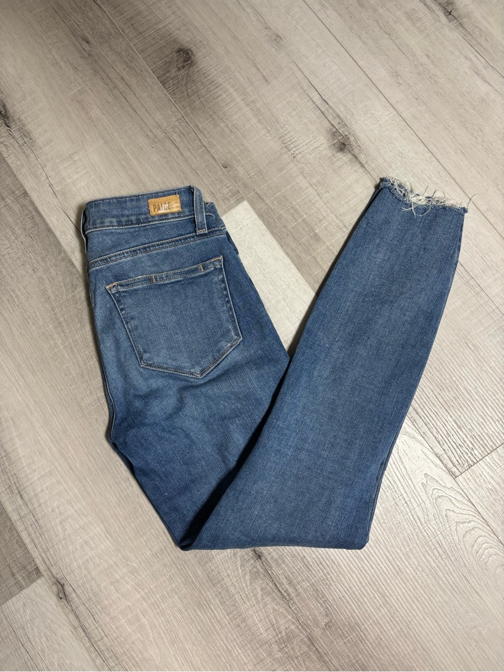 PAIGE Verdugo Ankle Skinny Jeans Size 25 Distressed Raw Hem